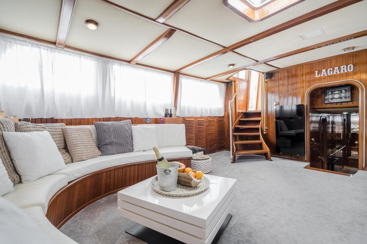Spacious Yacht Hotel Barcelona City Center 5 Cabins Εξωτερικό φωτογραφία