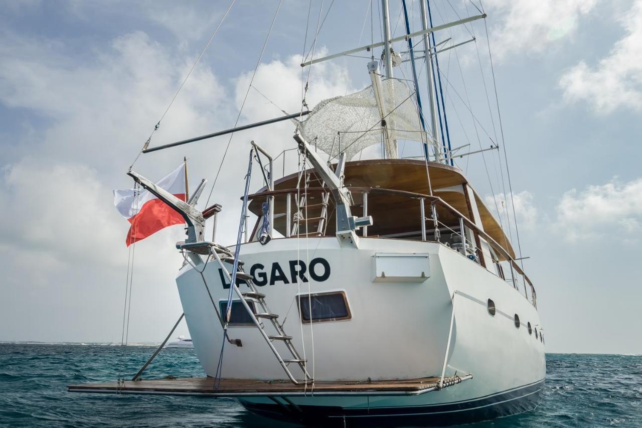 Spacious Yacht Hotel Barcelona City Center 5 Cabins Εξωτερικό φωτογραφία